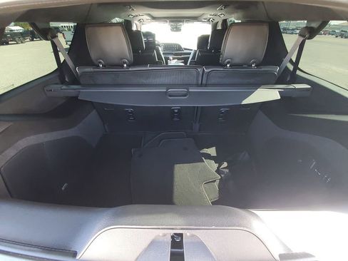 Used 2024 Cadillac Escalade ESV V image 22