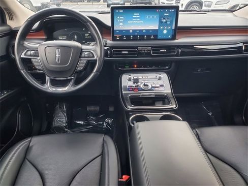 Certified 2023 Lincoln Nautilus Reserve image 33