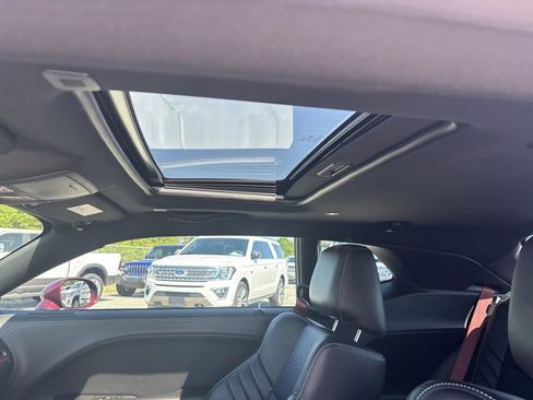 Used 2023 Dodge Challenger SRT Hellcat image 13