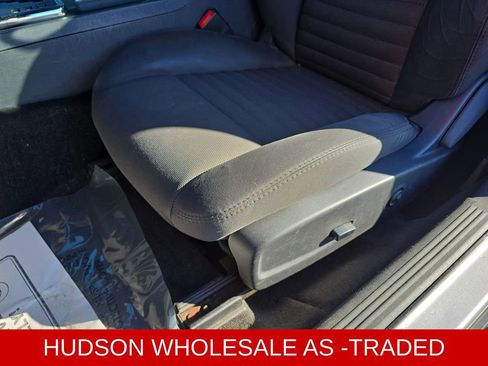 Used 2014 Dodge Challenger SXT image 28