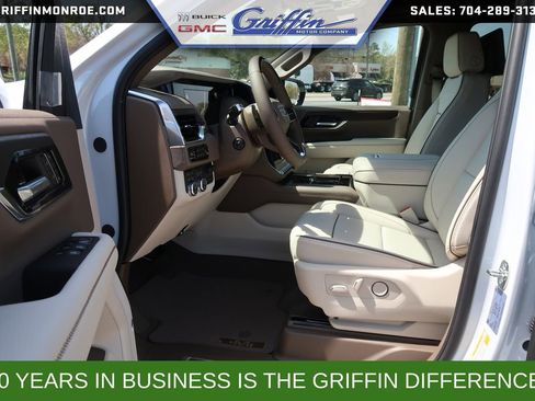 New 2026 GMC Yukon XL Denali w/ Denali Reserve Package AWD/4WD image 9