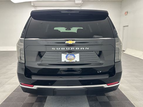 New 2026 Chevrolet Suburban LT w/ Comfort Package AWD/4WD image 10