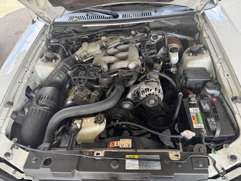 Used 2004 Ford Mustang Deluxe Convertible image 21