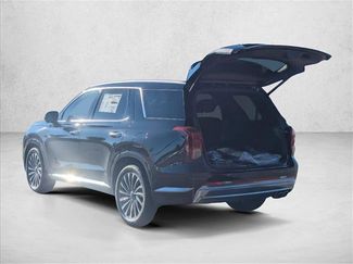 Used 2025 Hyundai Palisade Calligraphy video 2