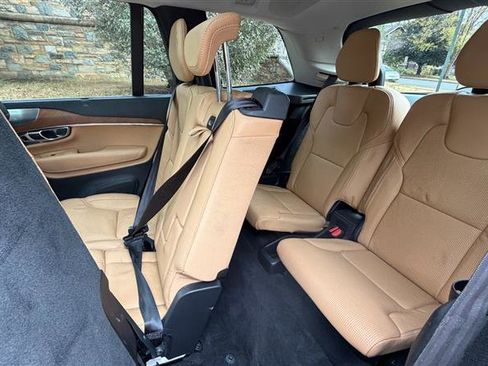 Used 2016 Volvo XC90 T8 Inscription w/ Vision Package image 39