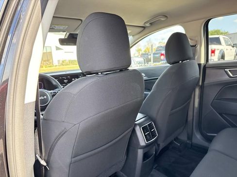 Used 2025 Kia Sportage LX image 12