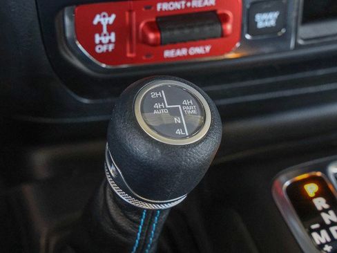 Used 2023 Jeep Wrangler Unlimited Rubicon 4xe AWD/4WD image 22