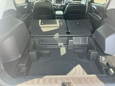 Used 2019 GMC Terrain SLT w/ Preferred Package FWD image 25