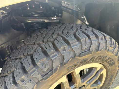 Certified 2025 Toyota Tacoma TRD Sport AWD/4WD image 34