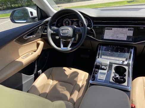 Used 2023 Audi Q8 Premium w/ Convenience Package AWD/4WD image 15