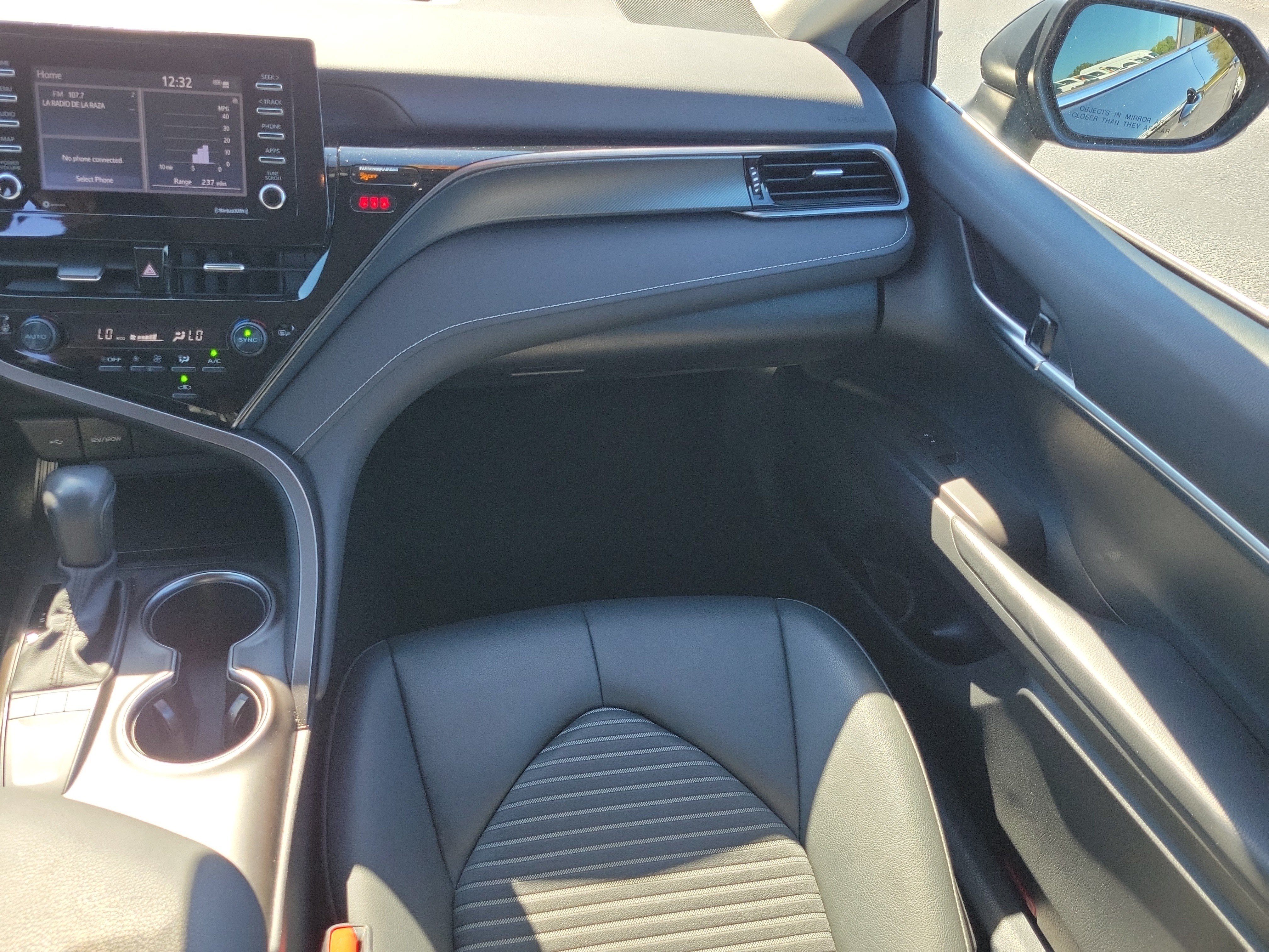 Used 2023 Toyota Camry SE FWD image 16