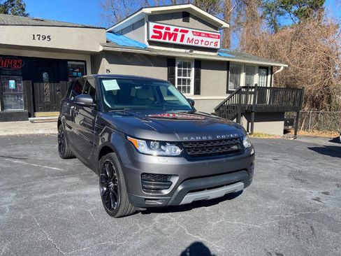 Used 2016 Land Rover Range Rover Sport SE image 4