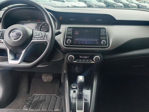 Used 2018 Nissan Kicks SV w/ Exterior Electronics Package FWD image 40
