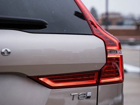 Certified 2025 Volvo XC60 T8 Ultra w/ Climate Package image 6