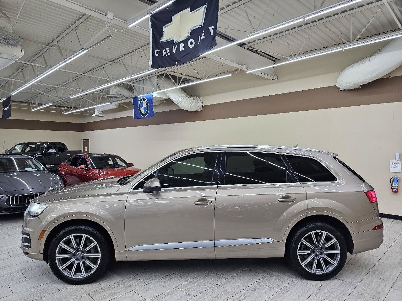 Used 2019 Audi Q7 3.0T Premium Plus w/ Premium Plus Package AWD/4WD image 10