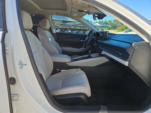 Used 2025 Honda Accord SE image 27