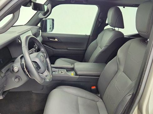 Used 2024 Lexus GX 550 AWD/4WD image 18