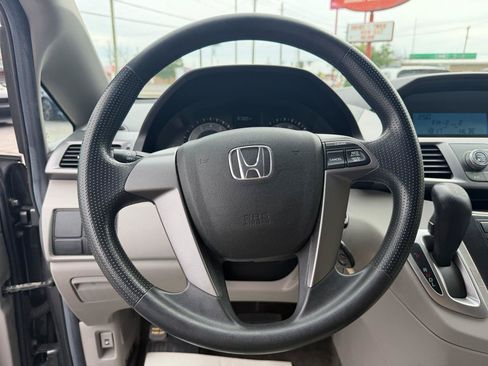 Used 2012 Honda Odyssey LX image 17