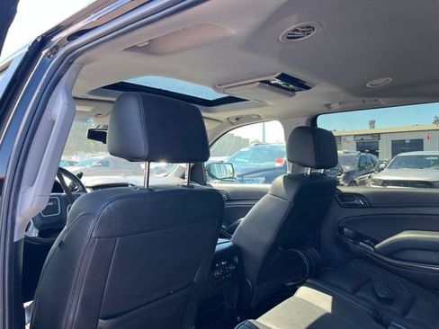 Used 2019 GMC Yukon XL SLT AWD/4WD image 13