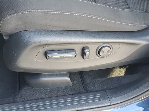 Certified 2023 Honda CR-V EX image 19