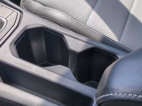 Used 2025 Volkswagen Jetta SE FWD image 24