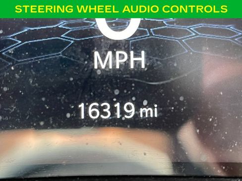 Used 2024 Jeep Compass Limited w/ Sun and Sound Group AWD/4WD image 17
