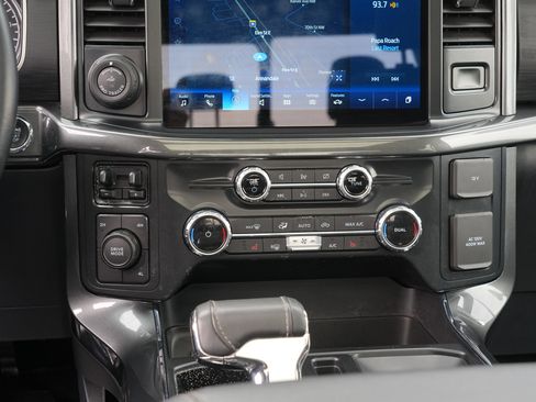 Used 2022 Ford F150 XLT w/ Equipment Group 302A High image 27