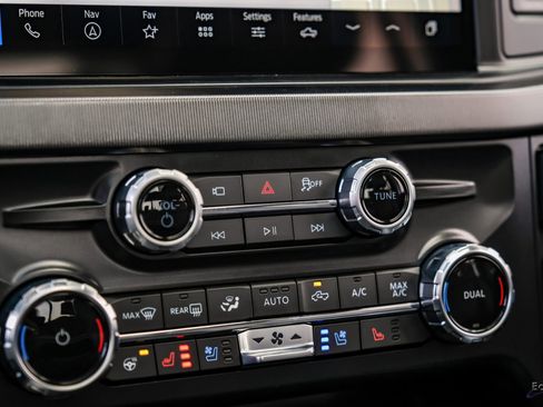 Used 2026 Ford F450 Platinum w/ FX4 Off-Road Package image 62