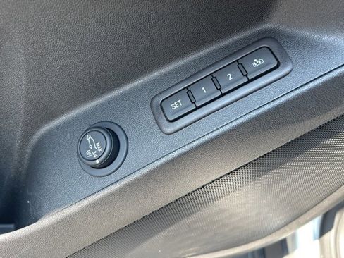 Used 2021 Chevrolet Equinox Premier image 20