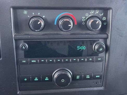 Used 2019 GMC Savana 2500 w/ Driver Convenience Package image 30