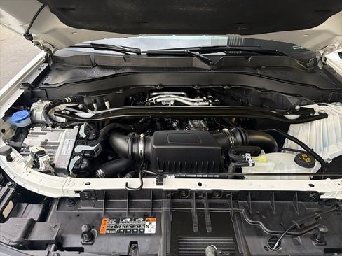 Used 2025 Ford Explorer ST AWD/4WD image 4