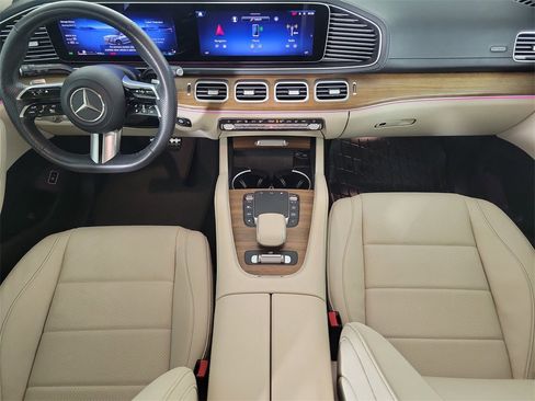 Used 2024 Mercedes-Benz GLS 450 4MATIC image 16