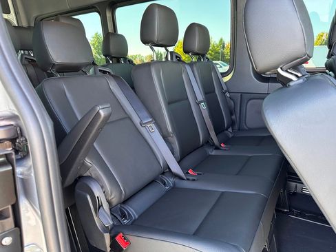 Used 2025 Mercedes-Benz Sprinter 2500 image 20