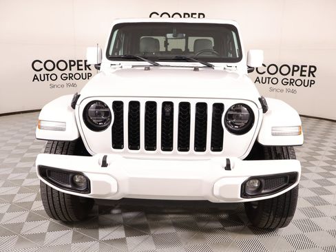 Used 2022 Jeep Gladiator Overland image 10