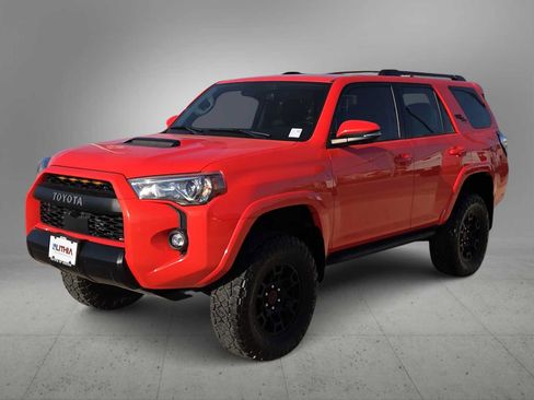 Certified 2024 Toyota 4Runner TRD Off-Road Premium w/ Off Road Premium Plus Package AWD/4WD image 4