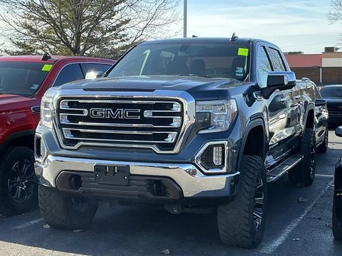 Used 2022 GMC Sierra 1500 SLT image 2