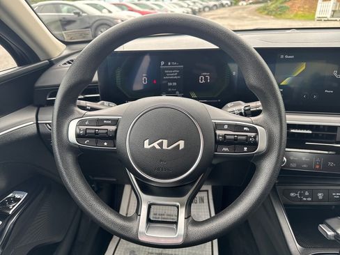 Used 2026 Kia K5 LXS FWD image 25