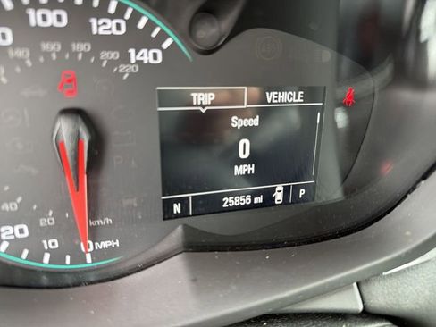 Certified 2022 Chevrolet Trax LT w/ LT Convenience Package image 17