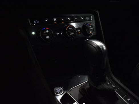 Used 2020 Volkswagen Tiguan SE R-Line image 23