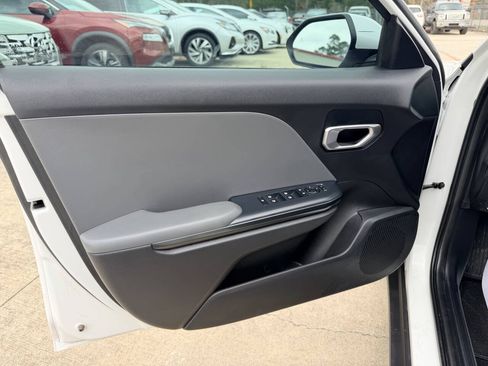 Used 2025 Kia K4 FWD image 10