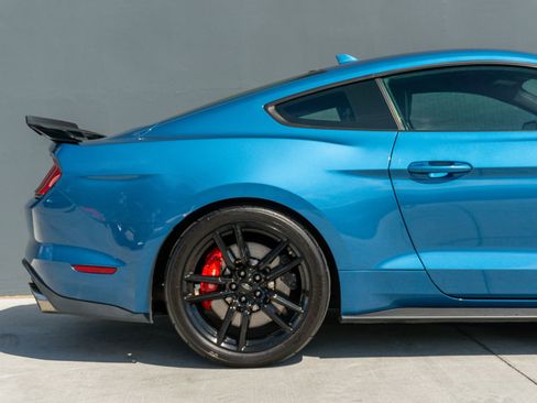 Used 2021 Ford Mustang Shelby GT500 w/ Technology Package image 38