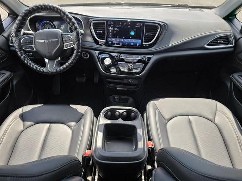 Used 2026 Chrysler Pacifica Select AWD/4WD image 40