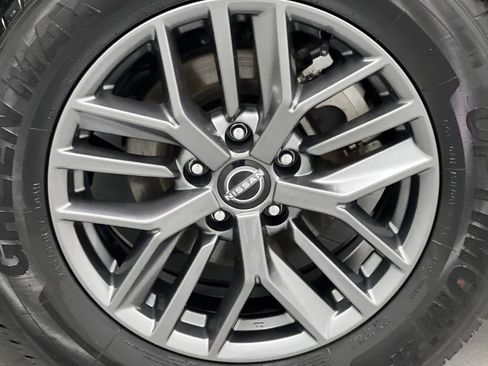 Used 2024 Nissan Rogue S FWD image 59