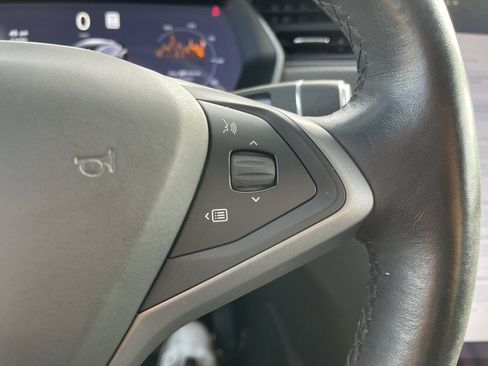 Used 2018 Tesla Model X 100D image 27