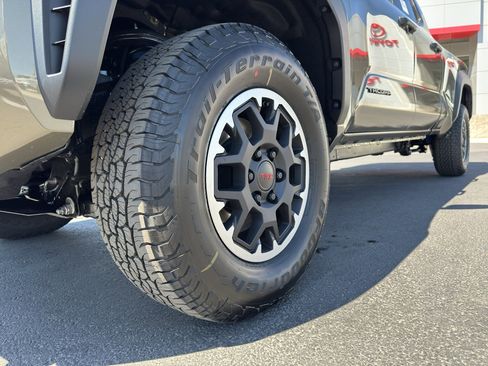 New 2026 Toyota Tacoma TRD Off-Road AWD/4WD image 16