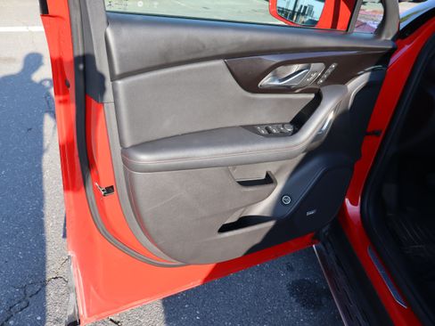 Used 2019 Chevrolet Blazer RS AWD/4WD image 16