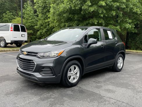 Used 2020 Chevrolet Trax LS FWD image 5