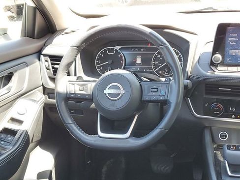 Used 2023 Nissan Rogue SV w/ SV Premium B Package AWD/4WD image 28