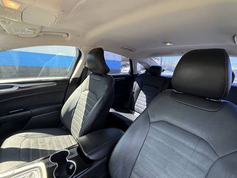 Used 2016 Ford Fusion SE w/ Equipment Group 502A FWD image 10