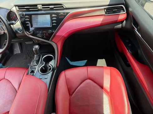 Used 2018 Toyota Camry XSE FWD image 13